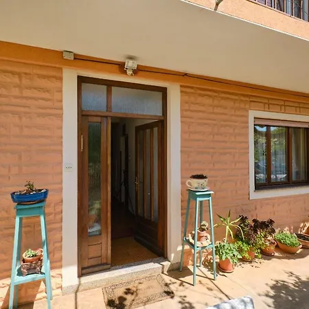 Giuseppe- Terrace Apartment *