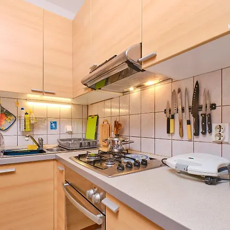 Giuseppe- Terrace Apartment Mali Losinj