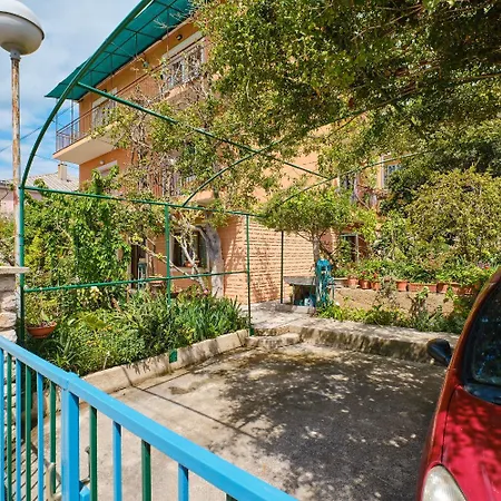 Giuseppe- Terrace Mali Losinj