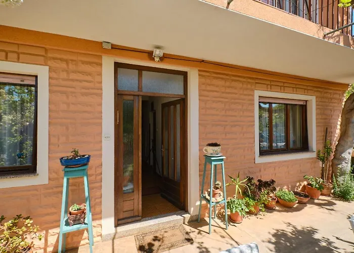 Giuseppe Apartment *